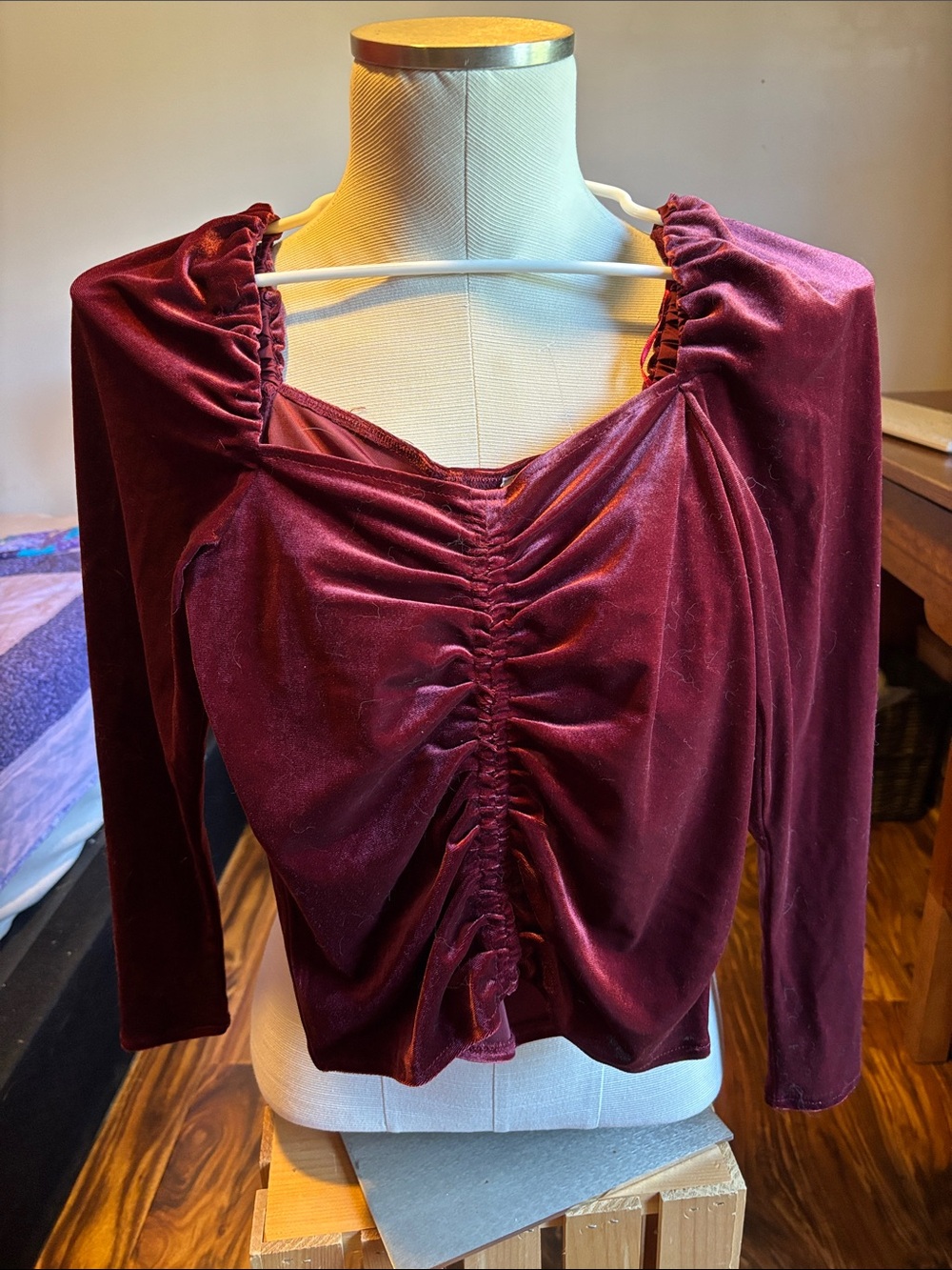 NWT BB Dakota Steve Madden Burgundy crushed velvet xs crop top
